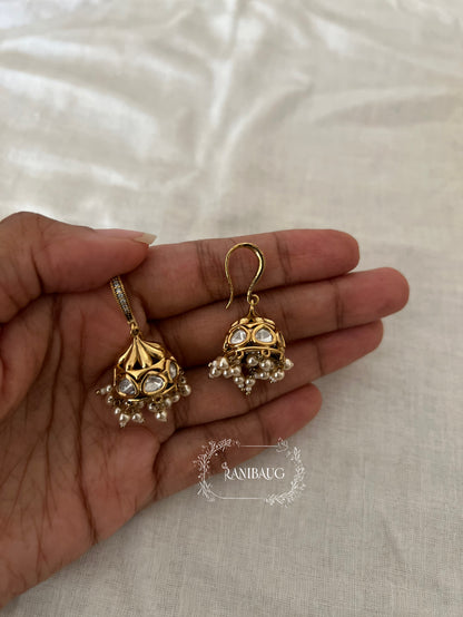 Sunehri Kundan Minimal Festive Jhumki Earrings By Eanibaug