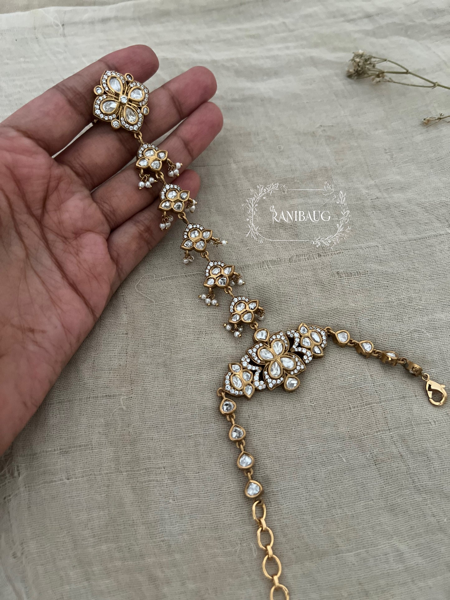 Surili Kundan Floral Shaped Elegant Hathphool For Wedding | Ranibaug