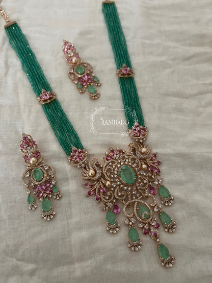 Tira Emerald Green Bird Motif Queen'S Heirloom Diamond Long Necklace By Ranibaug