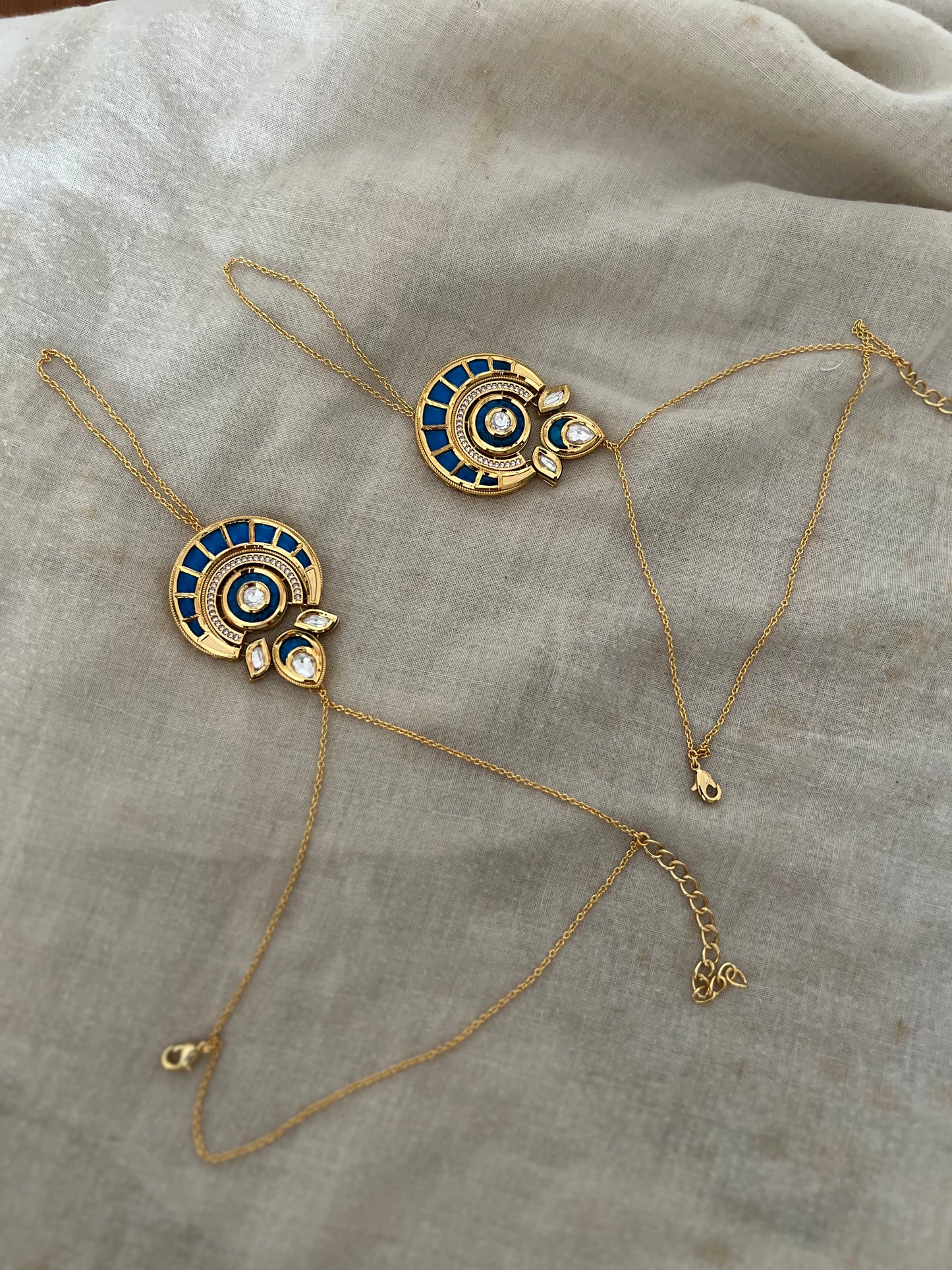 Zarika Rich Gold Finish Kundan Studded Emerald And Blue Enamel Minimal Haathphool Jewellery By Ranibaug